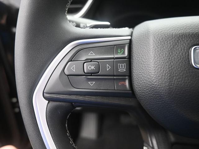 2024 Jeep Grand Cherokee Laredo 4x4