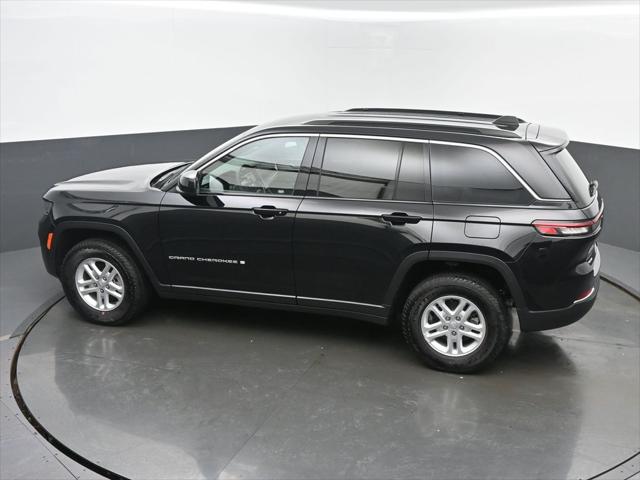 2024 Jeep Grand Cherokee Laredo 4x4