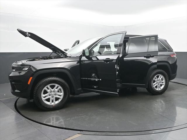 2024 Jeep Grand Cherokee Laredo 4x4