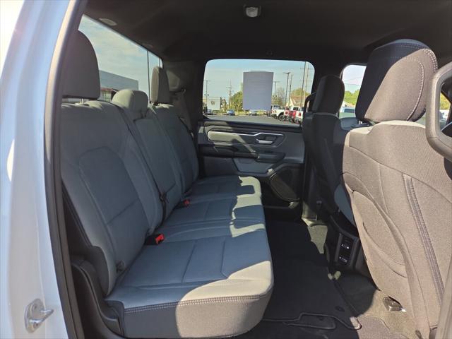 2022 Ram 1500 Big Horn Crew Cab 4x4 5'7" Box