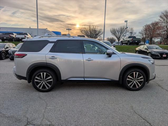 2025 Nissan Pathfinder Platinum 4WD