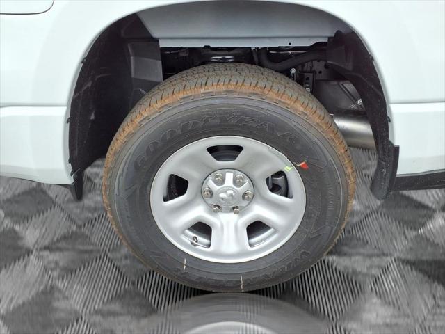 2026 Ram 1500 Tradesman Crew Cab 4x4 5'7" Box