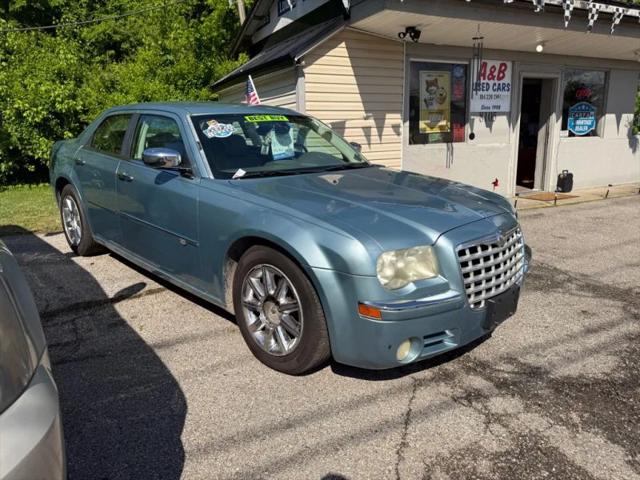 2009 Chrysler 300 Hemi for sale in Saint Albans, WV