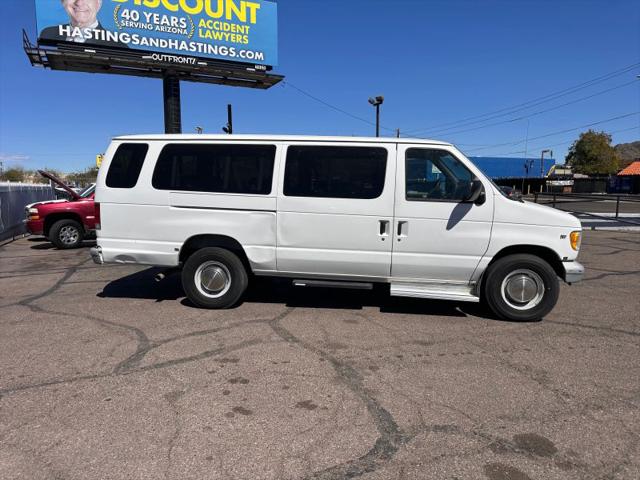 1999 Ford E-350 Super Duty Base