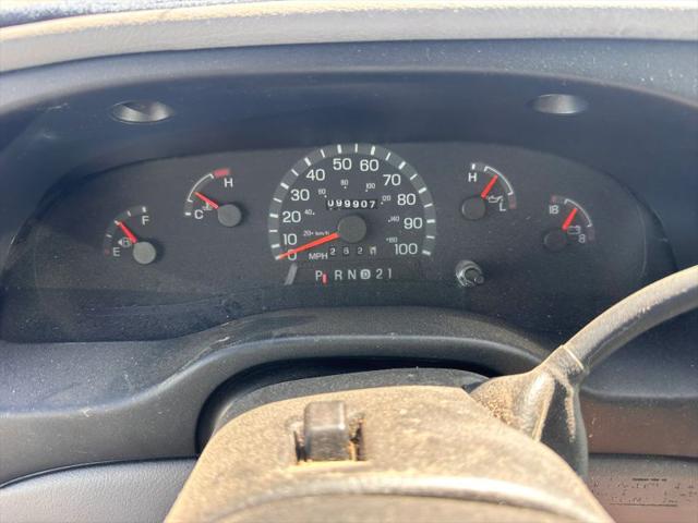 1999 Ford E-350 Super Duty Base