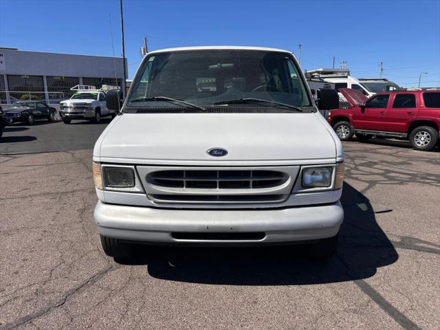 1999 Ford E-350 Super Duty Base