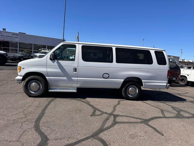 1999 Ford E-350 Super Duty Base