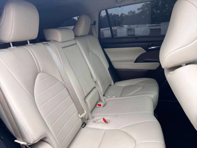 2021 Toyota Highlander Hybrid XLE