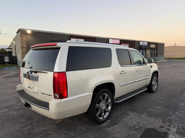 2011 Cadillac Escalade ESV Luxury