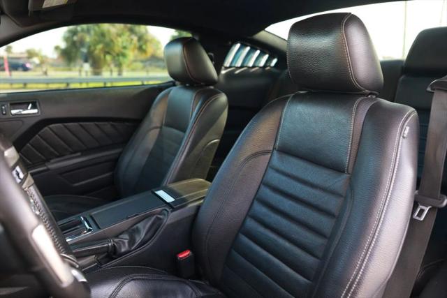 2011 Ford Mustang V6 Premium