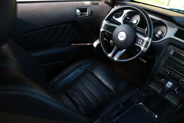 2011 Ford Mustang V6 Premium