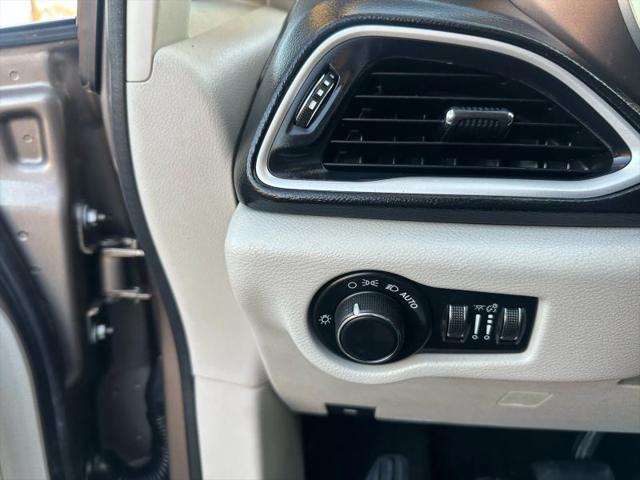2017 Chrysler Pacifica Touring