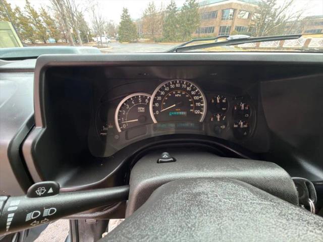 2005 HUMMER H2 Base