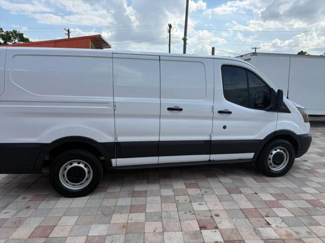 2019 Ford Transit w/60/40 Side Door w/RWB