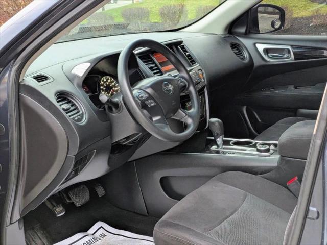 2016 Nissan Pathfinder S