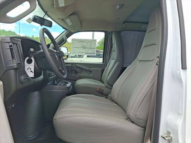 2026 GMC Savana Cargo 3500 Regular Wheelbase, Work Van, RWD