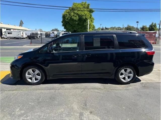 2019 Toyota Sienna LE 8 Passenger