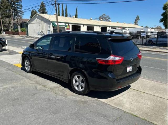 2019 Toyota Sienna LE 8 Passenger