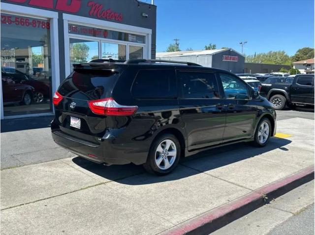 2019 Toyota Sienna LE 8 Passenger