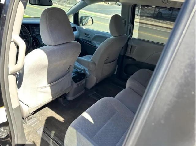 2019 Toyota Sienna LE 8 Passenger