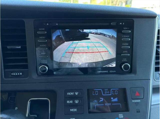 2019 Toyota Sienna LE 8 Passenger