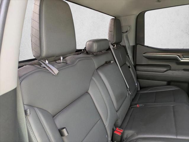 2022 GMC Sierra 1500 4WD Crew Cab Short Box SLT