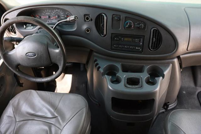 2005 Ford E-350 Cutaway Base