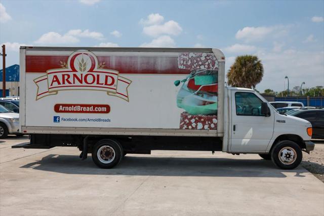 2005 Ford E-350 Cutaway Base