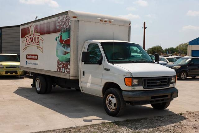 2005 Ford E-350 Cutaway Base