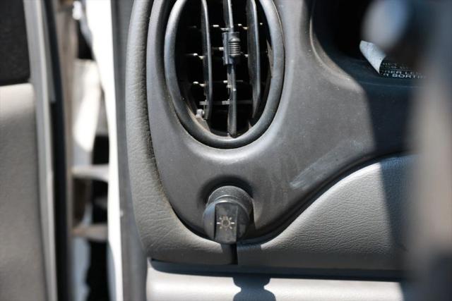 2005 Ford E-350 Cutaway Base