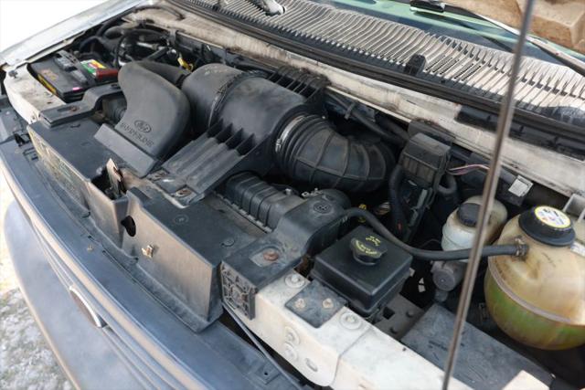 2005 Ford E-350 Cutaway Base