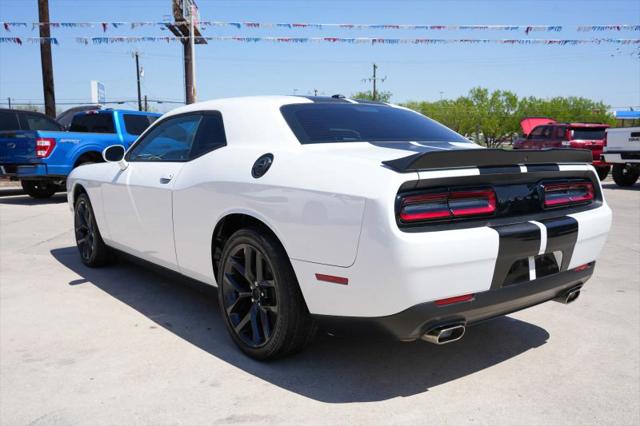 2022 Dodge Challenger SXT