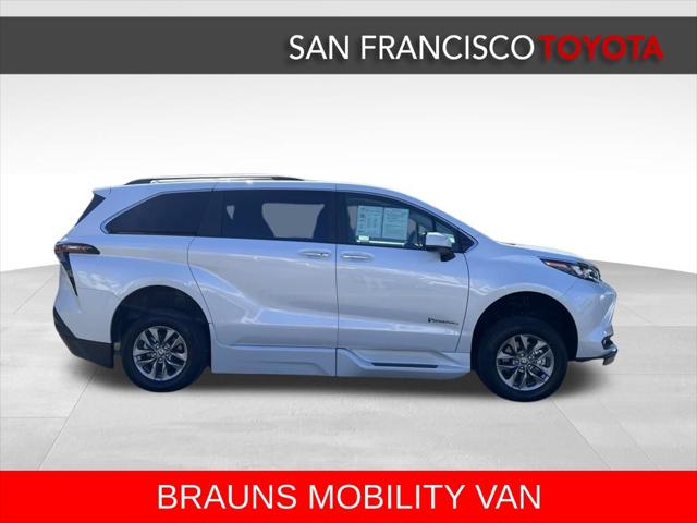 2026 Toyota Sienna XLE
