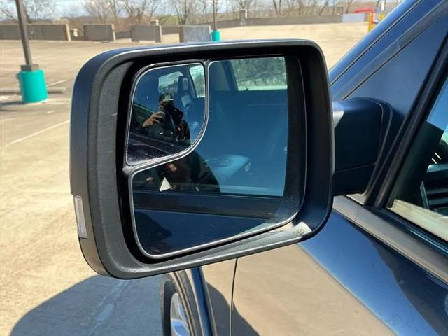 2019 Ram 1500 Laramie Crew Cab 4x4 6'4" Box
