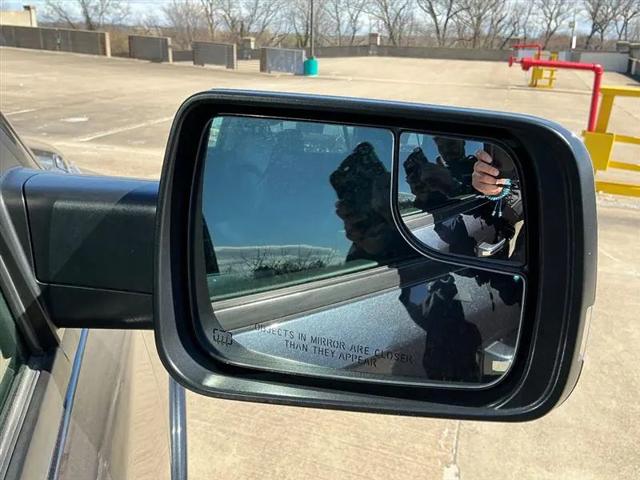 2019 Ram 1500 Laramie Crew Cab 4x4 6'4" Box