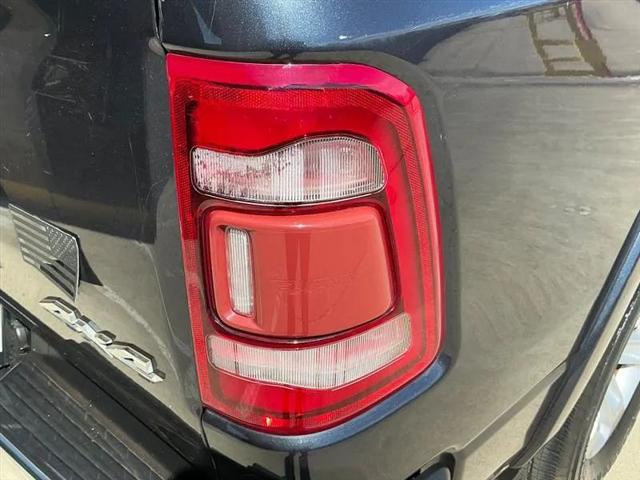 2019 Ram 1500 Laramie Crew Cab 4x4 6'4" Box
