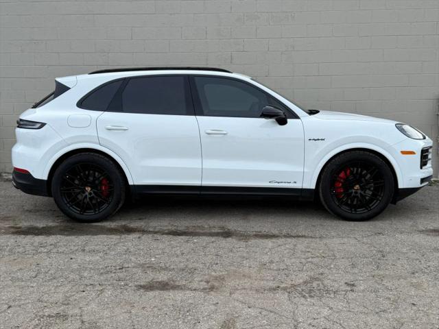 2025 Porsche Cayenne E-Hybrid S