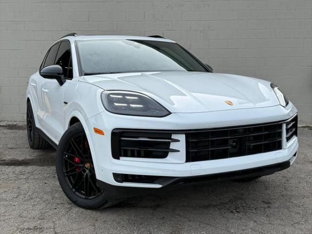 2025 Porsche Cayenne E-Hybrid S
