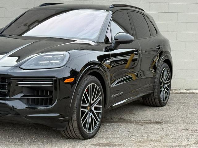 2024 Porsche Cayenne E-Hybrid Turbo
