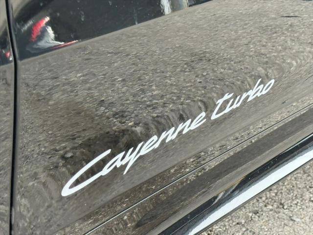 2024 Porsche Cayenne E-Hybrid Turbo