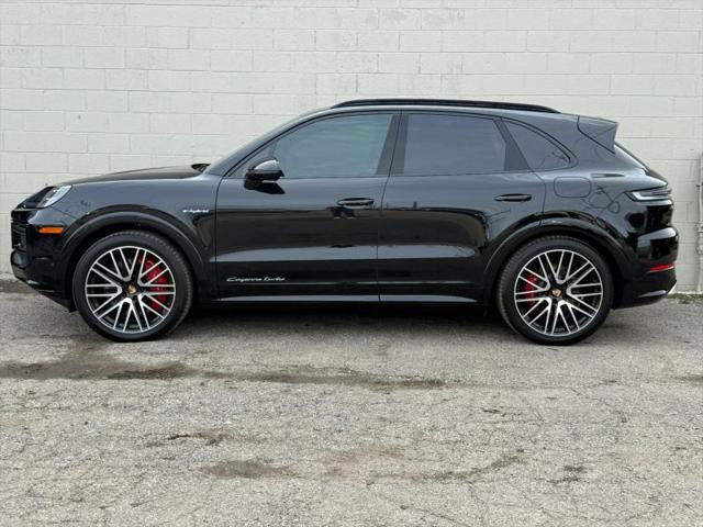 2024 Porsche Cayenne E-Hybrid Turbo