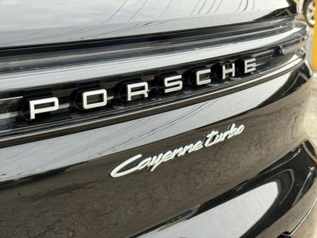 2024 Porsche Cayenne E-Hybrid Turbo