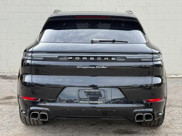2024 Porsche Cayenne E-Hybrid Turbo