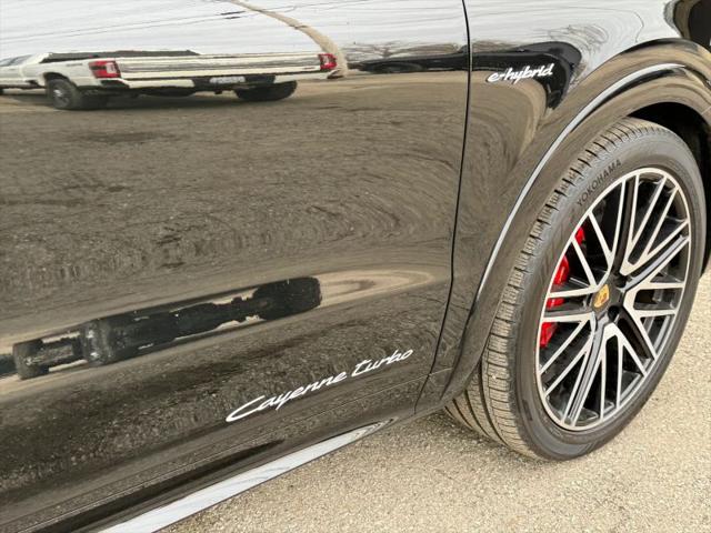 2024 Porsche Cayenne E-Hybrid Turbo