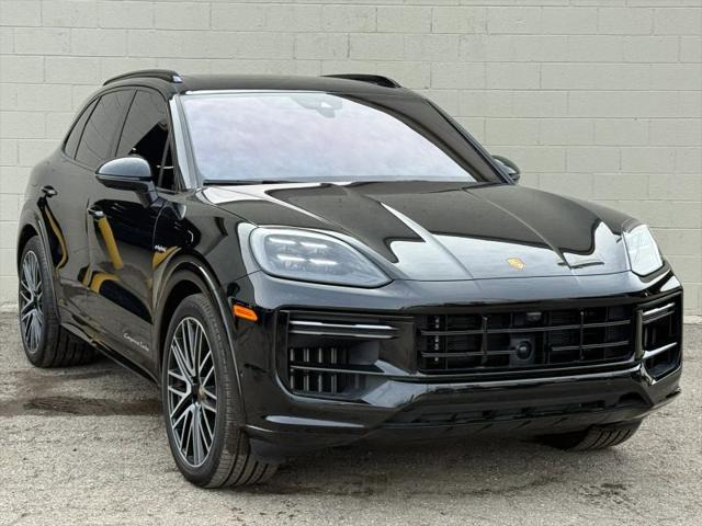 2024 Porsche Cayenne E-Hybrid Turbo