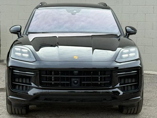 2024 Porsche Cayenne E-Hybrid Turbo