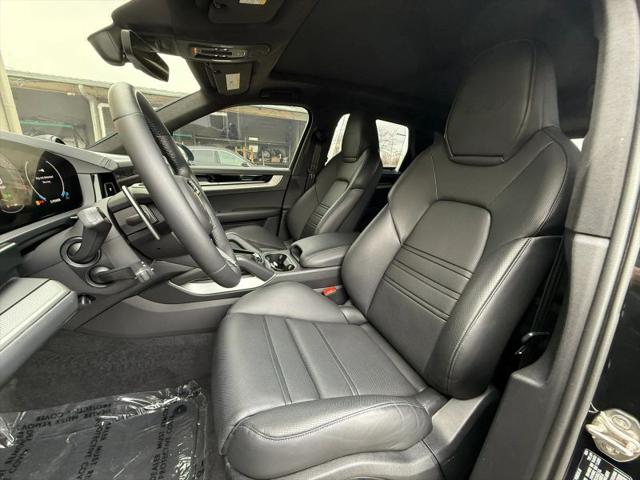 2024 Porsche Cayenne E-Hybrid Turbo