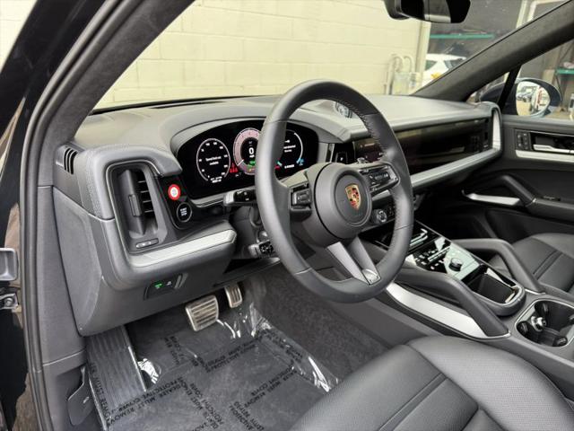 2024 Porsche Cayenne E-Hybrid Turbo