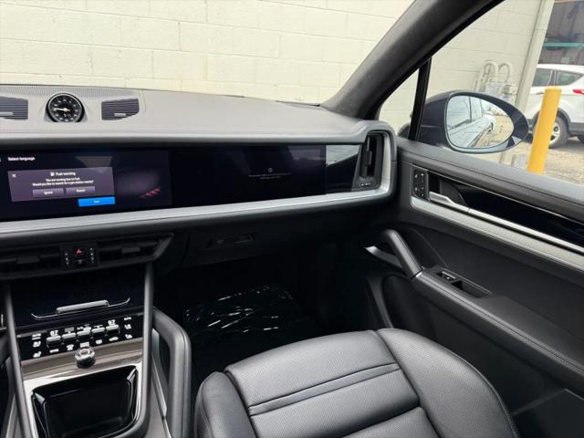 2024 Porsche Cayenne E-Hybrid Turbo
