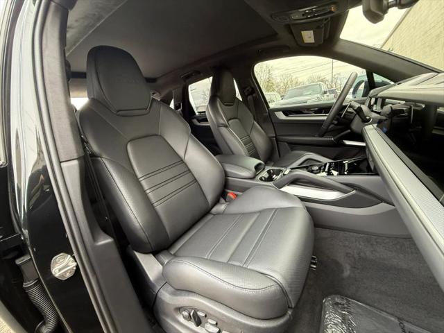 2024 Porsche Cayenne E-Hybrid Turbo
